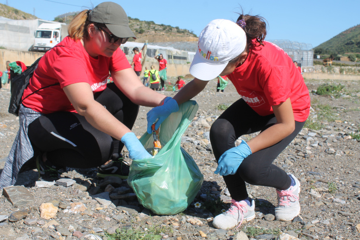El  Circuito Comarcal de Plogging celebra este sábado en la Garnatilla su tercera jornada